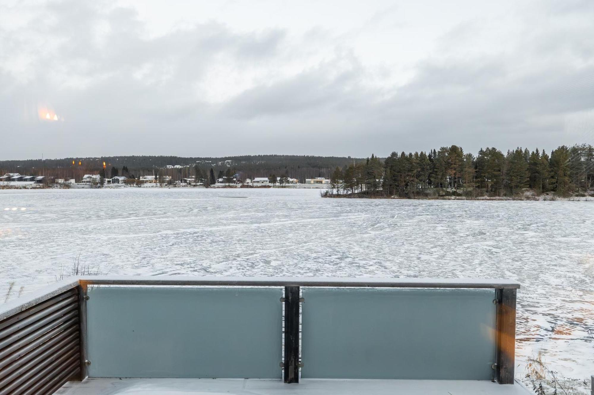 Northern Lights River Nest Villa Rovaniemi Bagian luar foto